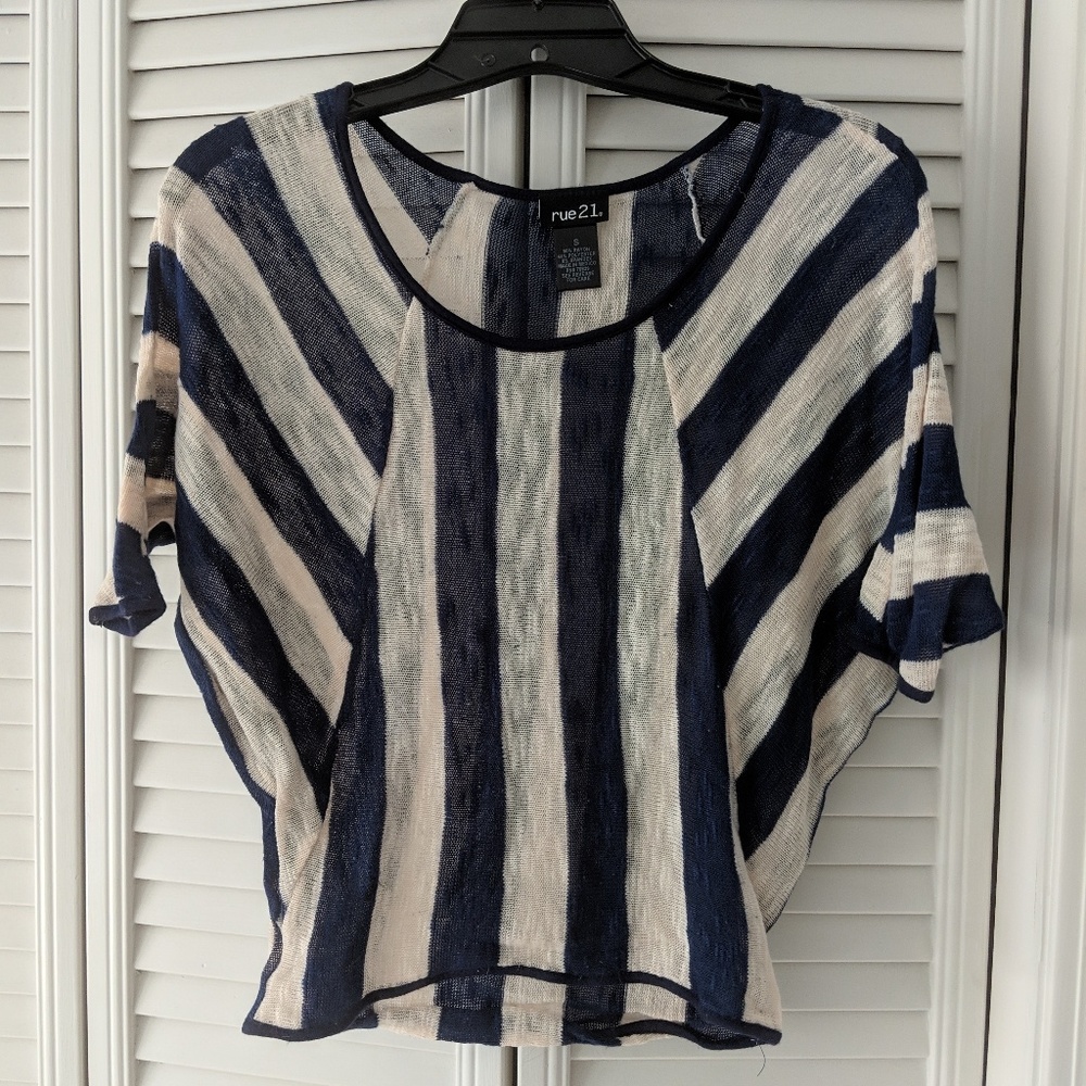 Rue 21 short sleeve sweater.